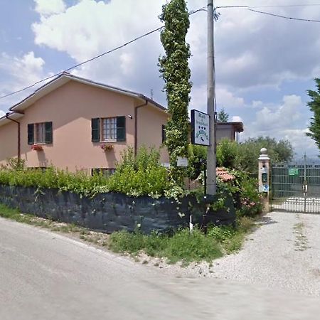 Bed&Breakfast Giardino Agritourist Controguerra Bagian luar foto