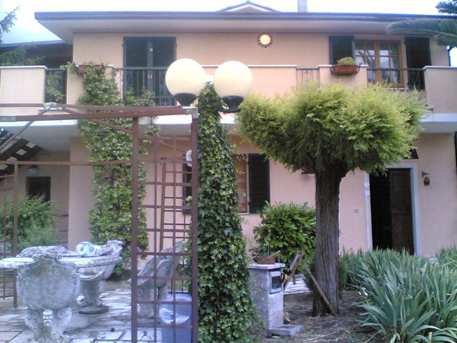 Bed&Breakfast Giardino Agritourist Controguerra Bagian luar foto