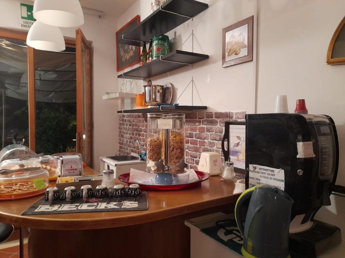 Bed&Breakfast Giardino Agritourist Controguerra Bagian luar foto