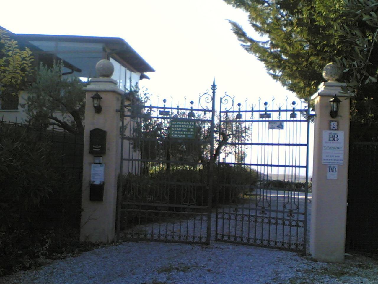 Bed&Breakfast Giardino Agritourist Controguerra Bagian luar foto